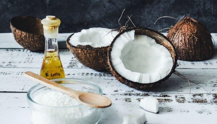 Hindistan Cevizi Yağı Kullanımı ve Cilde Faydaları