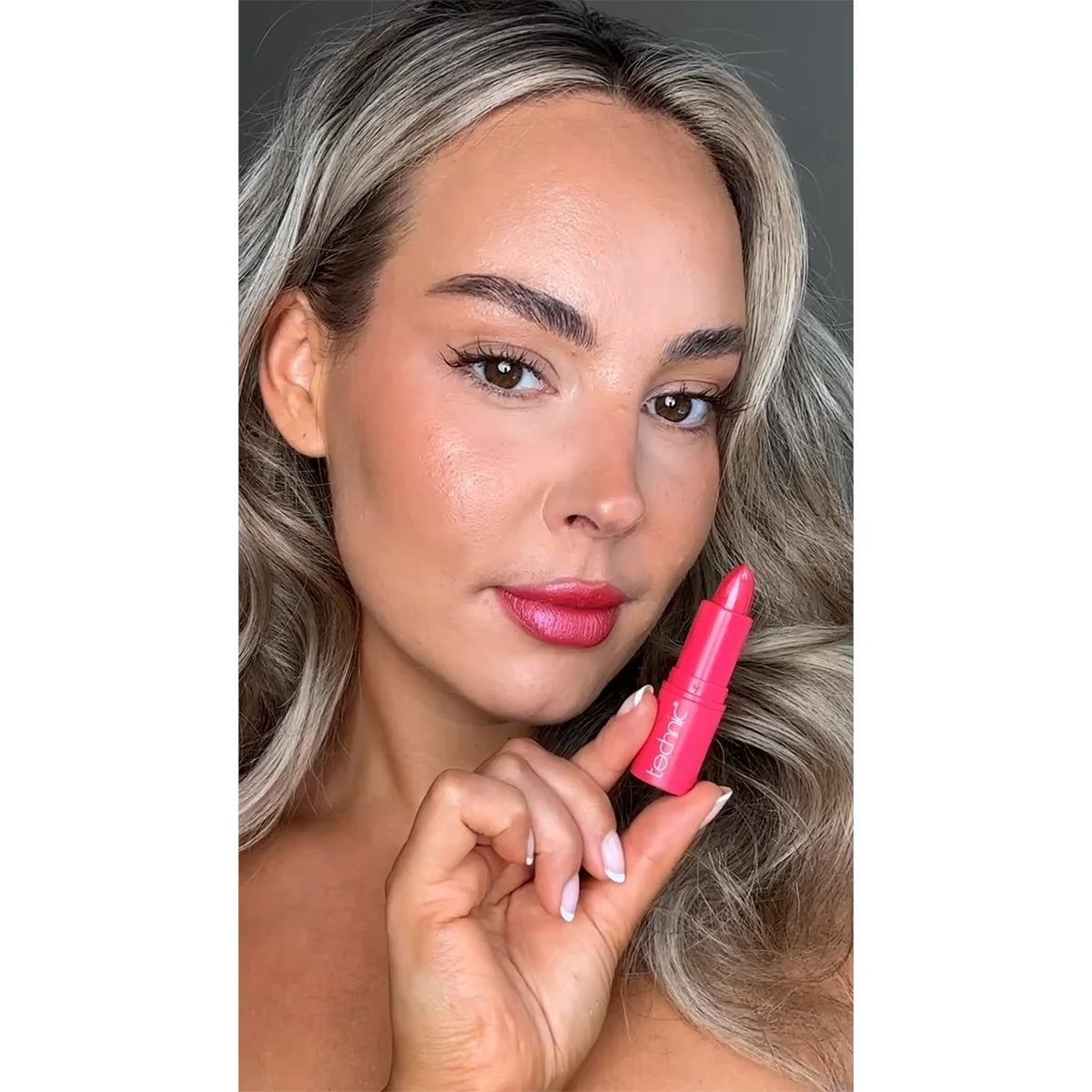 Vitamin E Hot Pink Ruj
