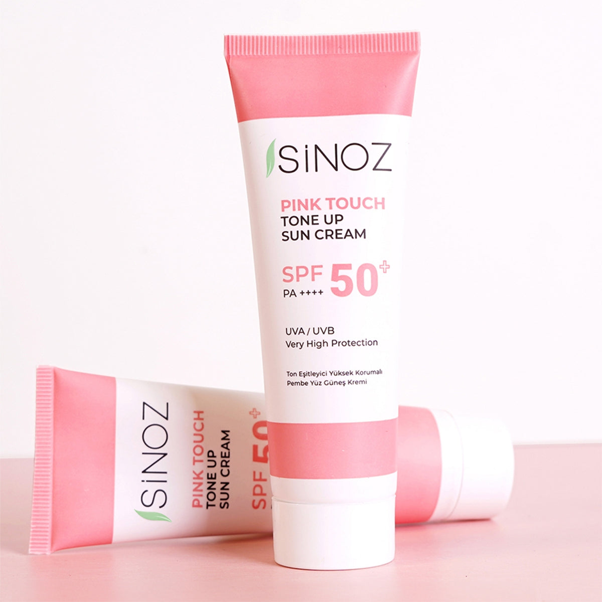 Pink Touch Aydınlatıcı SPF50+ Pembe Güneş Kremi - Tüm Cilt Tipleri 50 ml